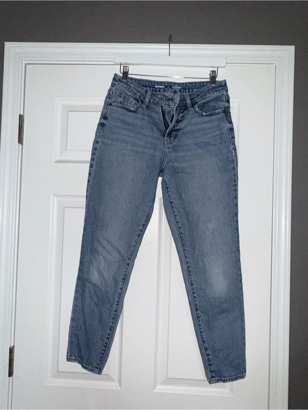 Old Navy Women's OG Straight Jeans in Light Blue Wash